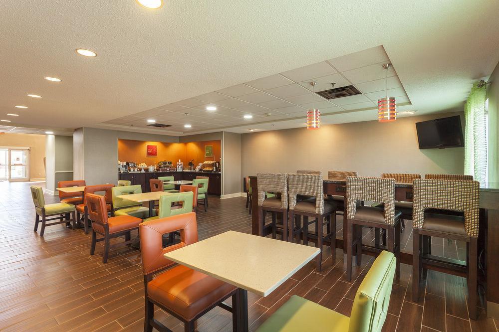Comfort Suites Richmond Dış mekan fotoğraf
